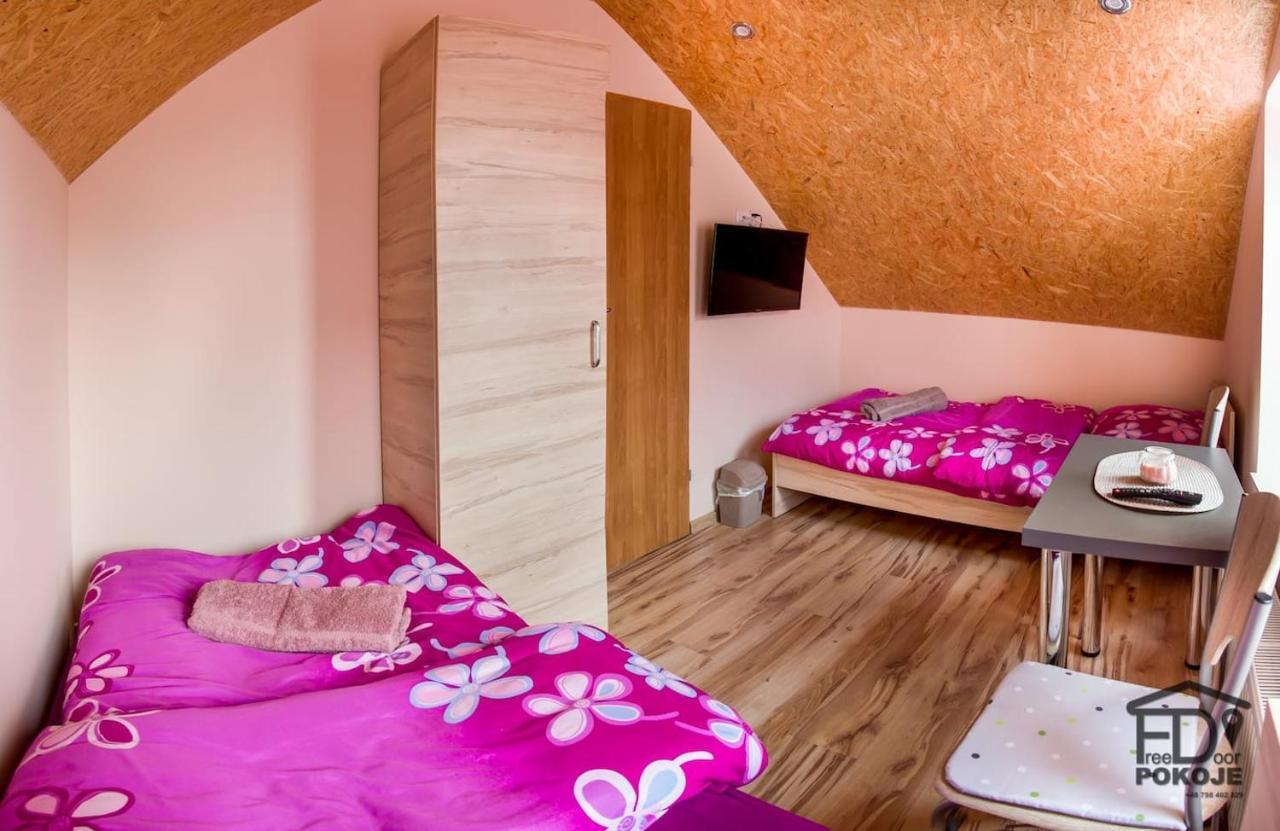 Pokoje Freedoor Ługniany Extérieur photo
